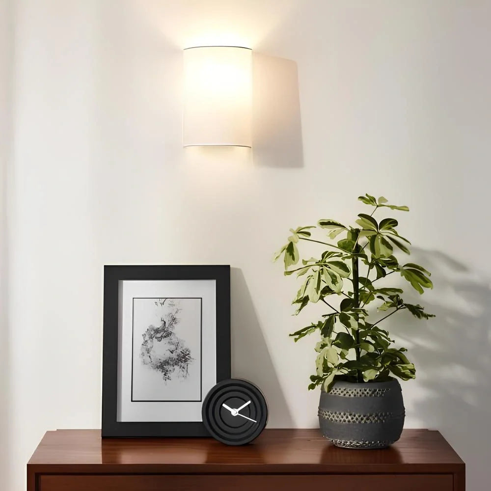 Linen wall light, cordless rechargeable, view 3