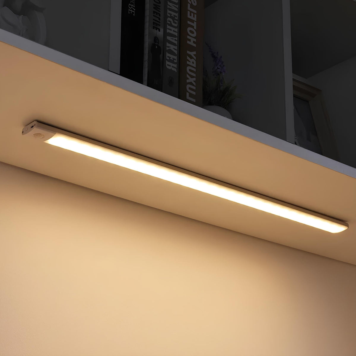 Motion sensor light indoor, rechargeable, view 3
