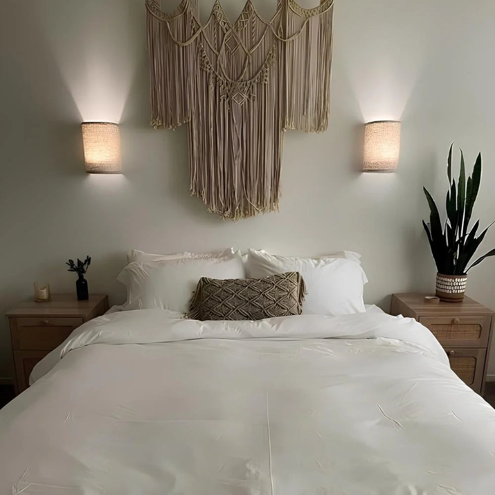 Linen wall light, cordless rechargeable, view 1